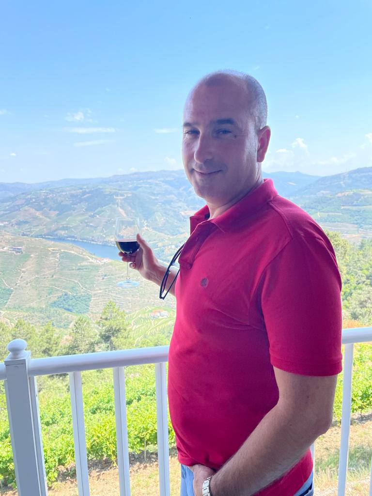 eec688b3-b488-4c5c-a7ec-00c4adcace6a